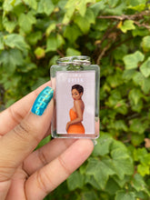 Load image into Gallery viewer, I Am A Queen Keychain Keyring Gift For Black Women Her Melanin